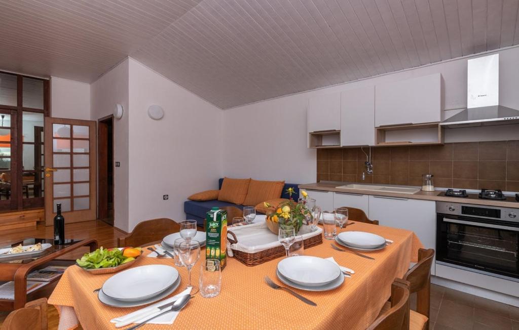 With A Parking Space Manjadvorci, Marcana - 7445 Apartment *